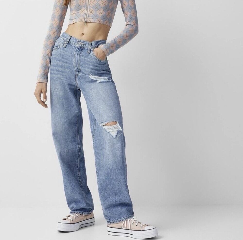 Levi’s 94 Baggy Jeans Womens Size 24 Blue Medium Wash Distressed Denim Wide Leg